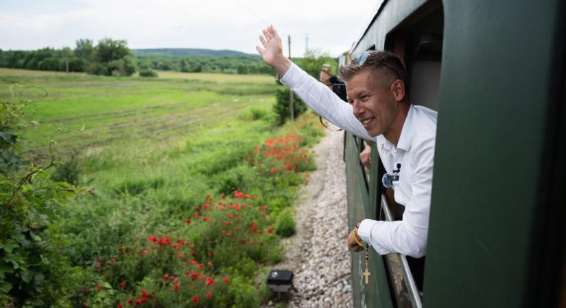 Magyar Péter útja az ismeretlenségből a kétharmadig – képgaléria