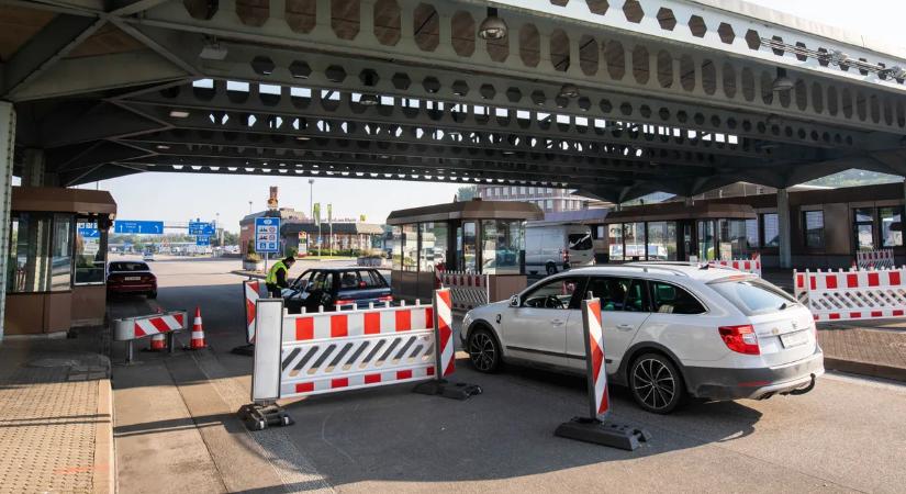 Súlyos csapás jöhet az autósokra: fizetős lehet az egyik nyugat-európai országon való áthaladás