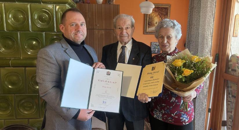 Különleges üzenetet vitt a velencei polgármester a születésnaposoknak