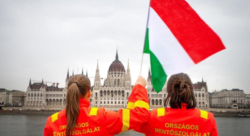 Tragédia a szavazókörben, sajnos nem tudták megmenteni a férfi életét