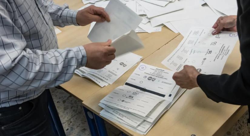 Szabad választás, egyenlőtlen feltételek, elfogult közmédia – így látták az EBESZ megfigyelői a választást