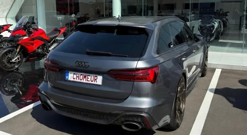 Hergelős rendszám került erre a drága Audira
