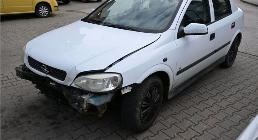 Jogsi nélkül, részegen csapta a verdát a marcali árokba