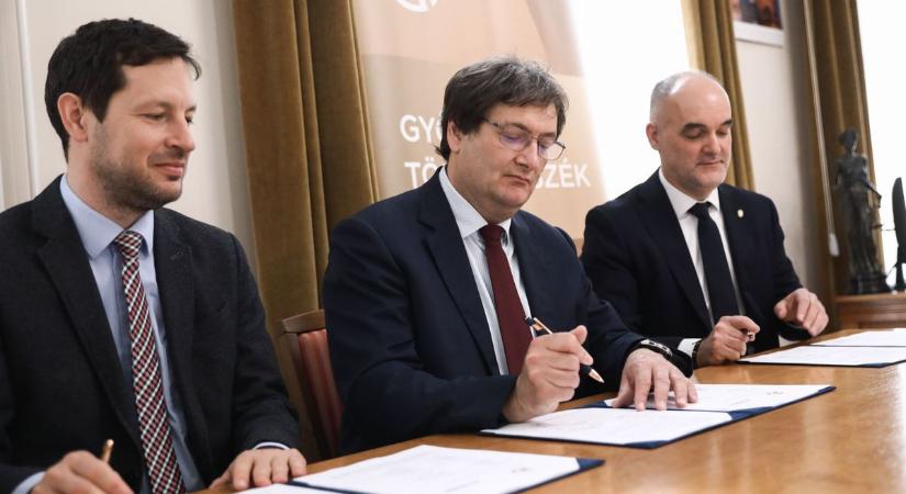 Megállapodott a törvényszék és az egyetem Győrben - fotók