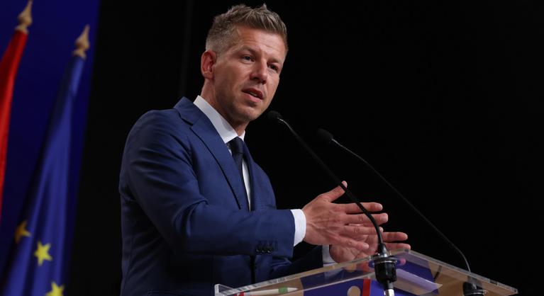 Orbán Viktor nem lehet többé miniszterelnök az Alaptörvény újabb módosítása után