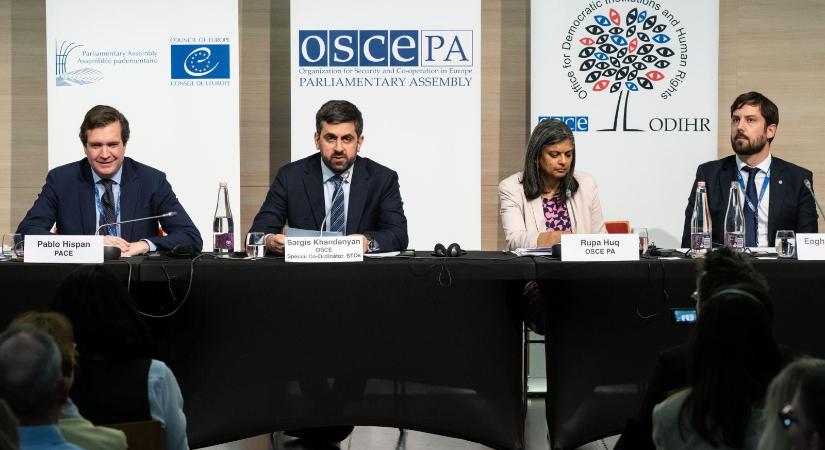 Az EBESZ szerint a választók valódi alternatívák közül választhattak április 12-én, de hiányoztak az egyenlő versenyfeltételek