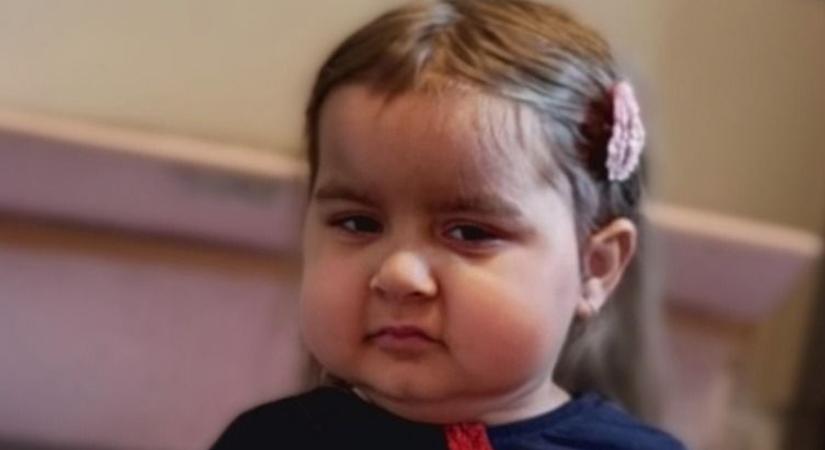 Agydaganat: reményt keltő hírek érkeztek a daganattal küzdő kis Miráról