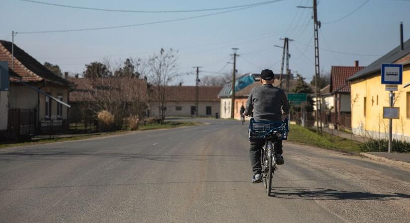Ez a hely Hajdú-Bihar spórolós jokere? Olyan olcsón adják a házakat, hogy nagyítóval alig látni az összeget!