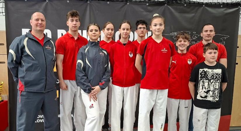 Szlovéniában zsebelték be az érmeket a formagyakorlatosok