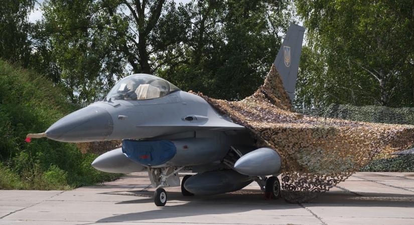 Kiderült a titok: levélszavazatokért sietett a kormány kedvenc katonai gépe a Közel-Keletre