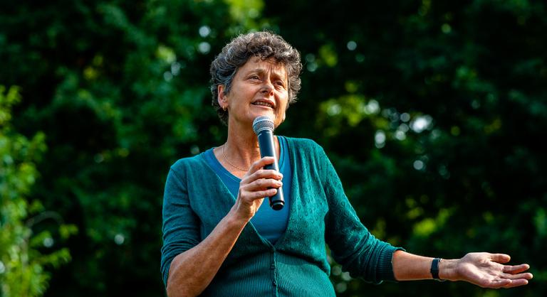 Két nappal a választás után máris a Magyarországgal szemben felfüggesztett uniós forrásokról tartanak sajtótájékoztatót