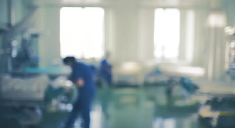 Járvány tört ki Tolnában: 14 ember kórházban, sok betegről jött hír