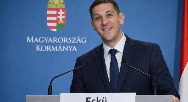 Eckü ismét Gulyás Gergelynek üzent, a rapper a Kormányinfóra készül