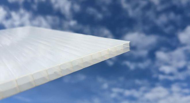 Polikarbonát teraszfedés: mire figyelj?