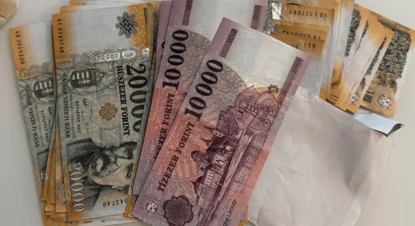 Pénz áll a házhoz? Őrangyalod április 14, 15-re elképesztő anyagi hírt hoz, minden megváltozik