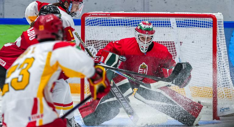 Női hokisaink számára Kína legyőzése sem jelentett problémát Káposztásmegyeren