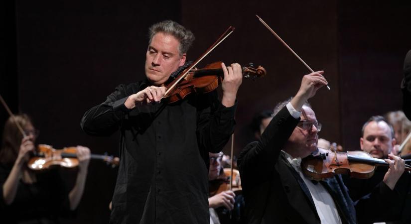Világszínvonal Székesfehérváron: hegedűművész varázsolja el a közönséget (galéria)