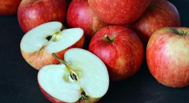 Biztos belföldi kereslet, bizonytalan export: a közel-keleti konfliktus már a görög alma értékesítését is megzavarja