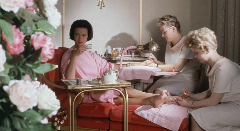 Szakértők szerint 2026-ban meghódítja a nappalikat ez az elfeledett lakberendezési tárgy