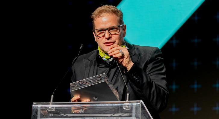 Kajdi Csabát majdnem kirabolták: „Megpróbálták kikapni a telefonomat a kezemből"