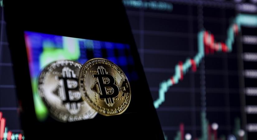 74 000 dollár fölé emelkedett a bitcoin árfolyama