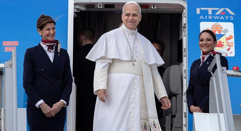 Trump nekiment a pápának, aki továbbra is felszólal a háború ellen