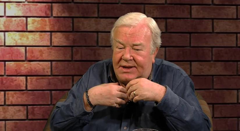 Gálvölgyi János üzent Orbánnak: „az a csatár, aki folyton mellé lő, annak joggal kiabálják be kintről, hogy Jóska, gyere már le”