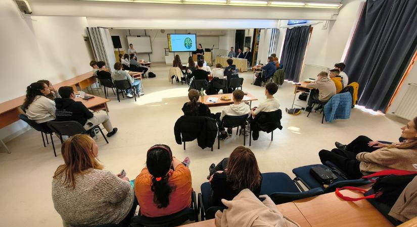 Nemzetközi KözgazdászPalánta verseny a Kőrösyben