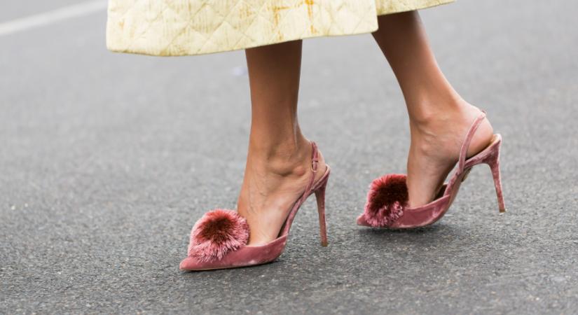 A fekete helyett ezek a színes cipők a tavasz legnagyobb slágerei