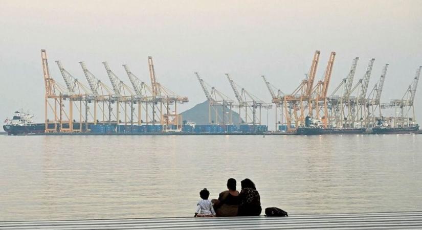 Esik az olajár, miután Trump blokád alá vette az iráni kikötőket