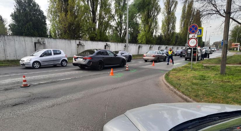 Káosz a csúcsforgalomban: baleset bénította meg Nyíregyháza egyik legforgalmasabb útját