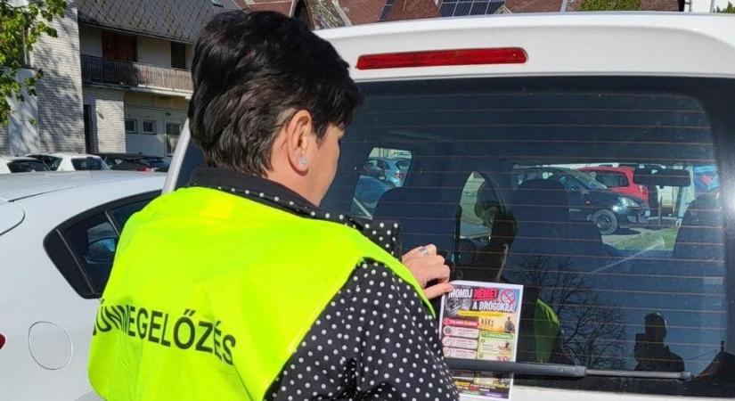 A nyílt utcán bukkantak fel az iskolaőrök, pedig javában tartott a tavaszi szünet – galériával