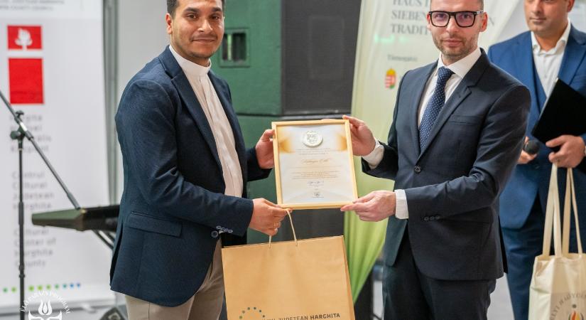 Emlékéremmel ismerték el Kalányos Ottó cigánypasztorációért felelős lelkipásztor munkásságát