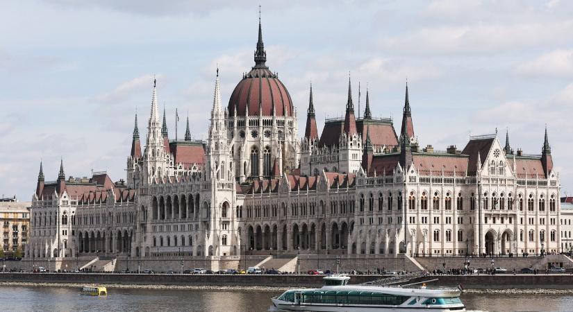 Nagyon furcsa dolgot vettek észre a Parlamentben, komoly oka van