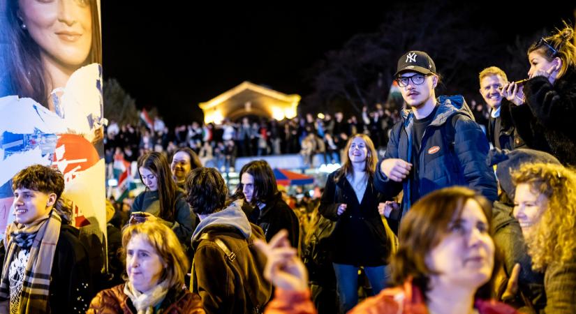 35 év kellett hozzá, de most a fiataloké lett a rendszerváltás