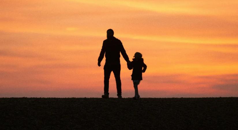 Szívszorító családi dráma: mindent eldobott, hogy rákos lányával lehessen – végül őt is utolérte a betegség