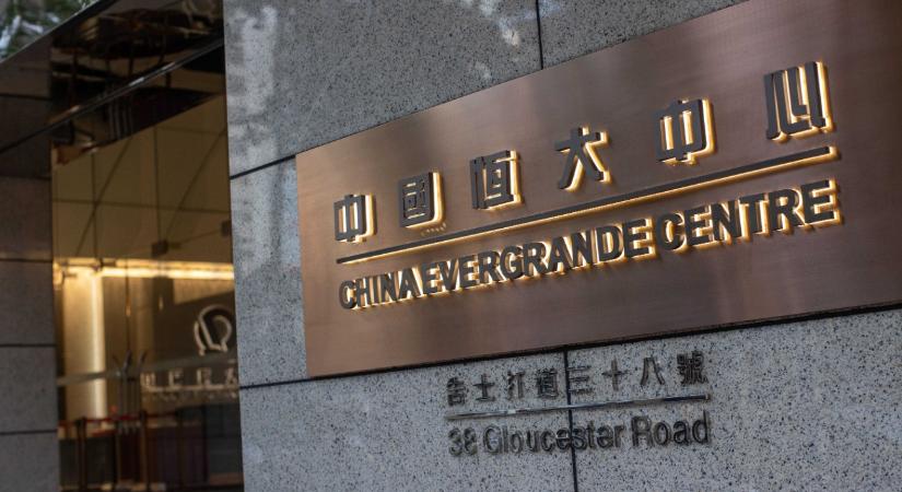 Evergrande-botrány: további vádak és egy beismerés