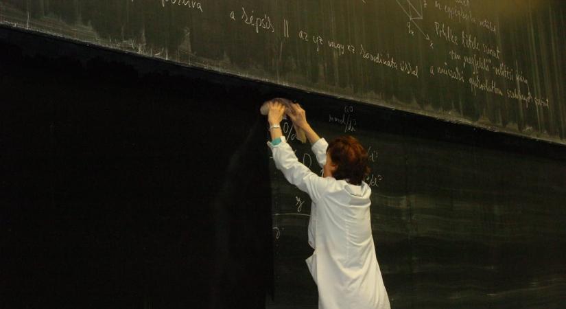 Jelentősen csökkent a meghirdetett egyetemi képzések száma: több ezer szak tűnt el egy év alatt