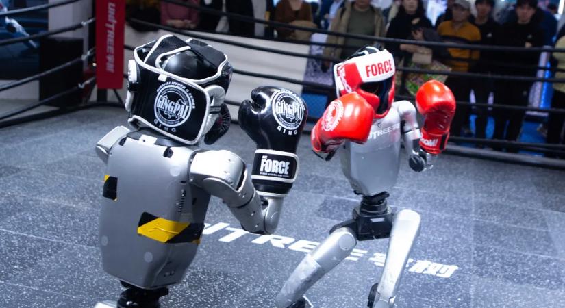 Humanoid robotok sokkolták a közönséget Hongkongban – elképesztő mit tudnak