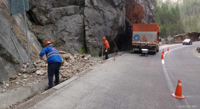 Sziklaomlásra figyelmeztetnek a Békás-szorosban