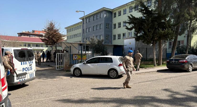 Volt diák nyitott tüzet egy török középiskolában, 16-an megsérültek