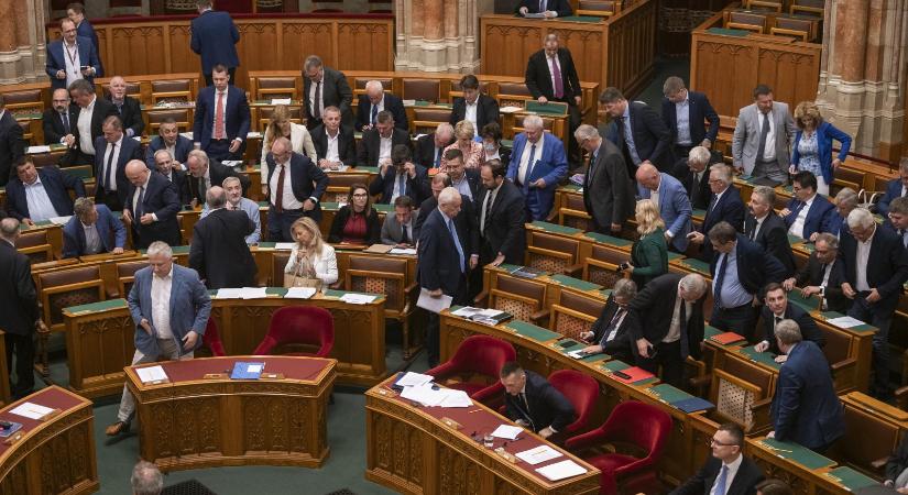 Elképesztő változást hozott a Tisza győzelme, a fideszes képviselőket egy kicsit kisöpörték a parlamentből