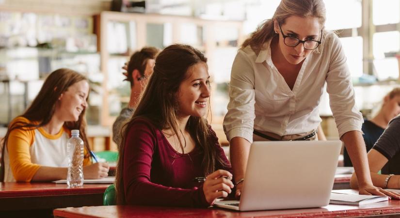 A választás szele megérkezett a magyar oktatásba is, a pedagógusok szerint tarthatatlan a helyzet