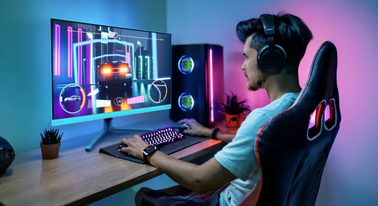 Villámgyors reakció, látványos fények: jön a Philips új Evnia monitora