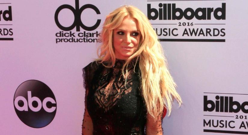 Elvonóra ment Britney Spears