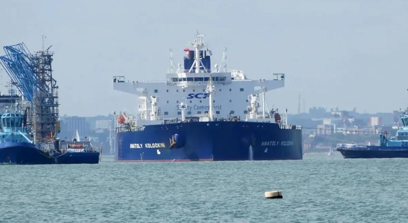 Hatalmas fordulat: elszálltak Oroszország olajexportból származó bevételei