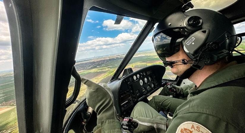 Sosem látott fotókat mutattak be, ezt látják a vadonatúj helikopterekből a gyakorló pilóták