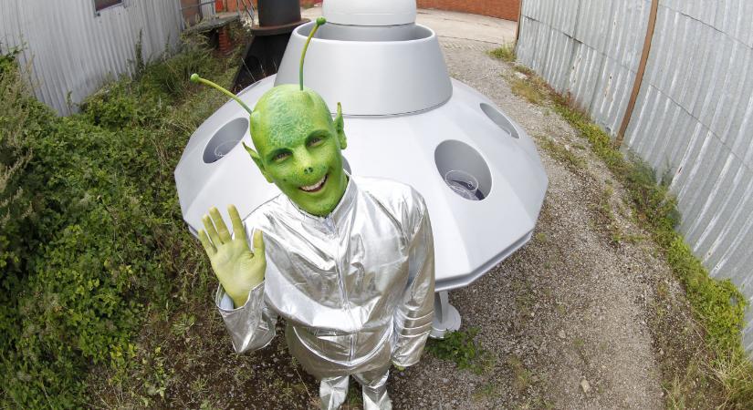 A Pentagonnak titkosított videókat kellene nyilvánosságra hoznia UFO-ügyben