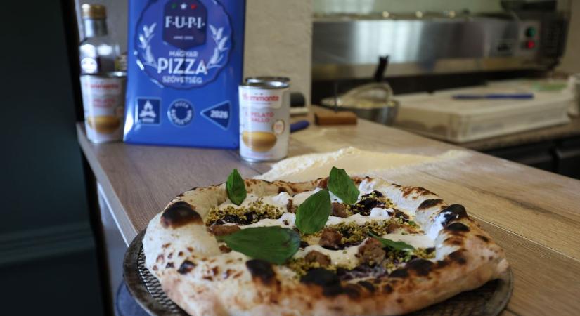 A zalai város pizzaszakácsa már ma akcióba lendül: Szabi A Pék bejelentkezett a helyszínről (videó)