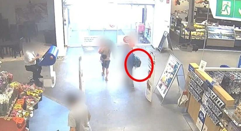 Dráma a boltban: a kisfiú tudta, mit tettek a táskájába a felnőttek, mégis a hátára vette